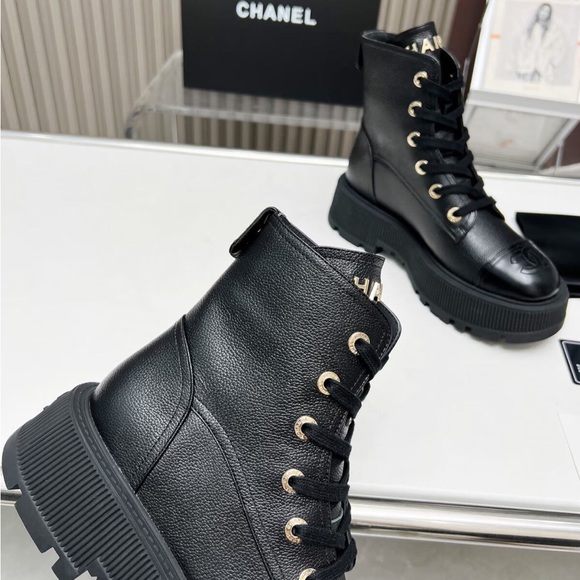 AMAZING leather combat boots I received these boots and more than one time . - Picture 5 of 6